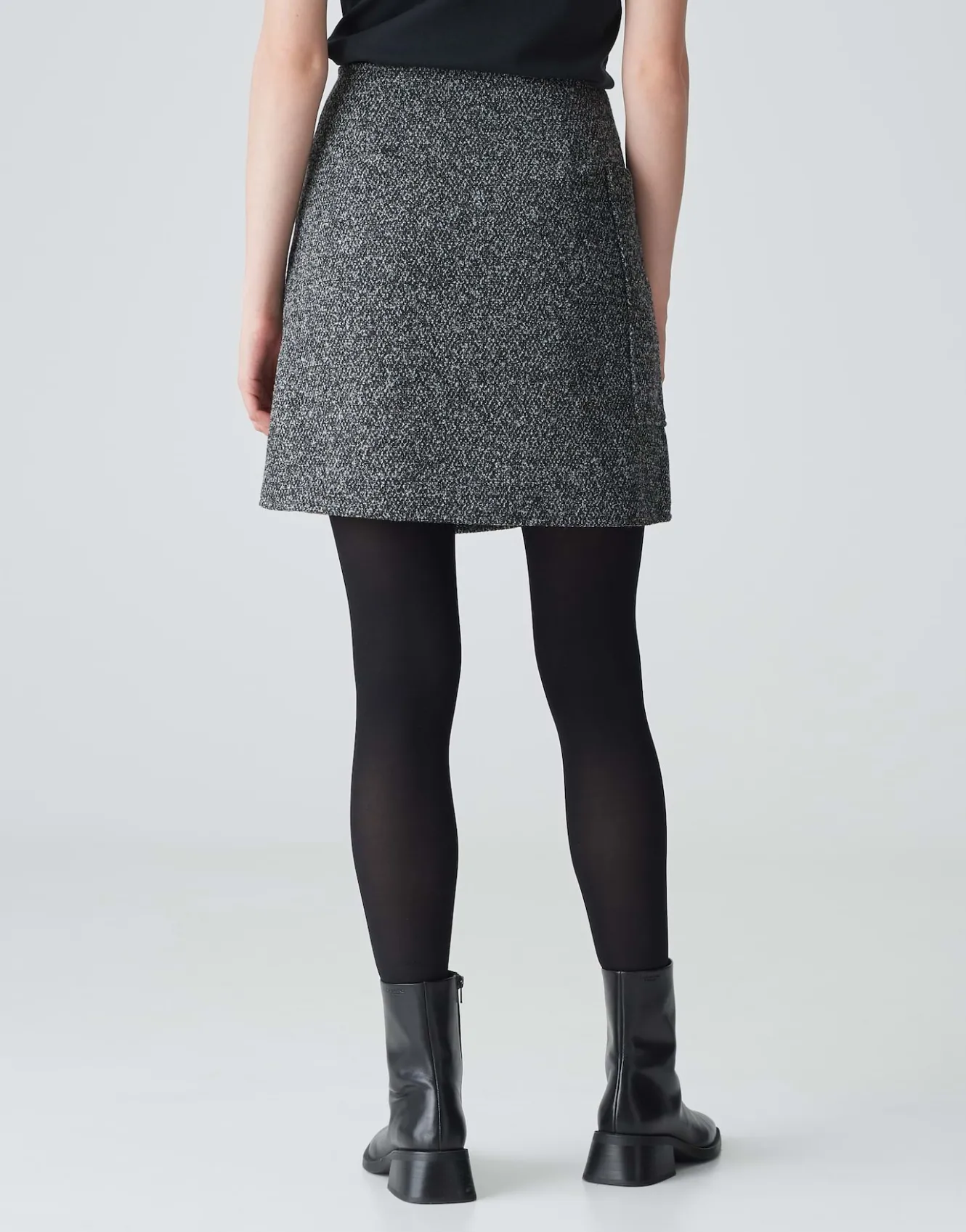 wickelrock_roani_boucle_schwarz_online_bestellen_2.webp OPUS Wickelrock Roani Boucle Schwarz Online Bestellen^Damen Röcke