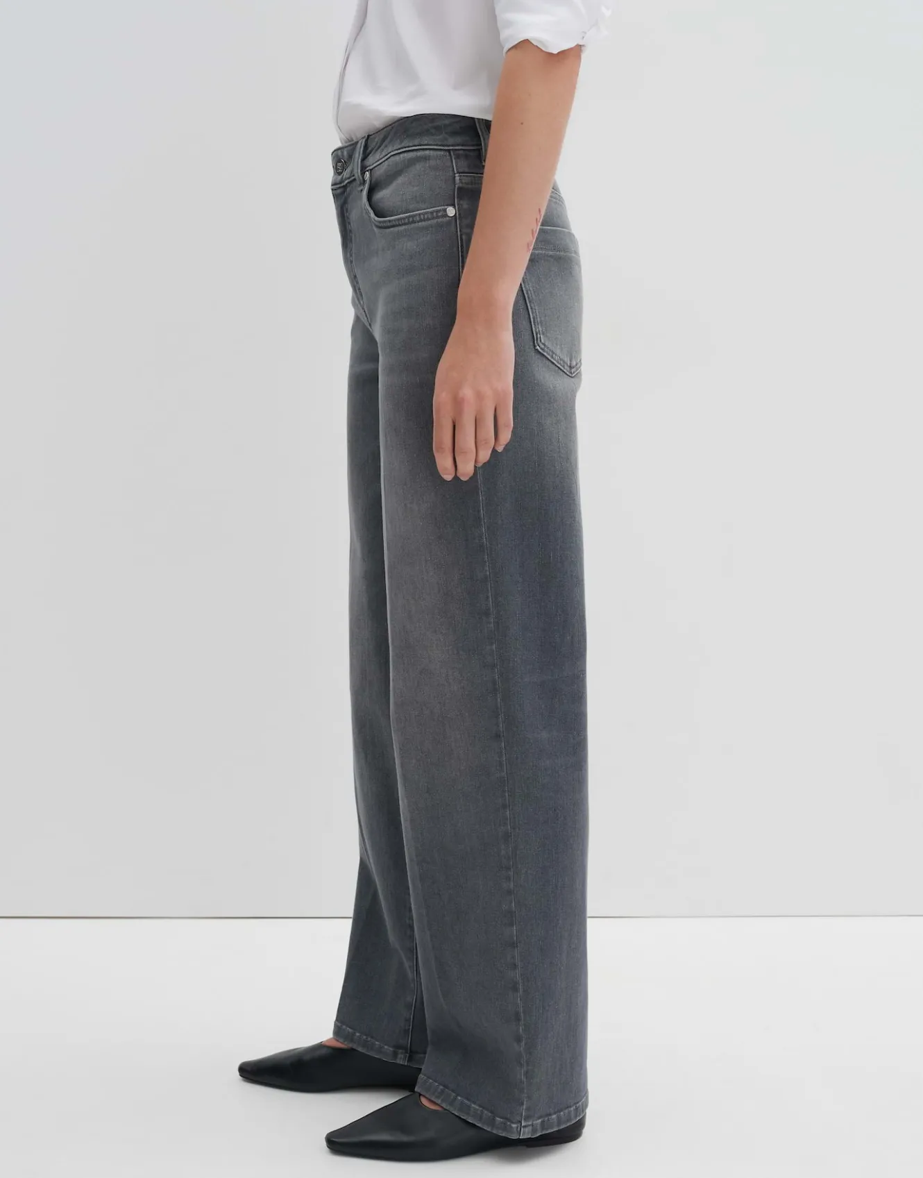 wide_leg_jeans_cellma_iconic_grau_online_bestellen_3.webp OPUS Wide Leg Jeans Cellma Iconic Grau Online Bestellen^Damen Jeans