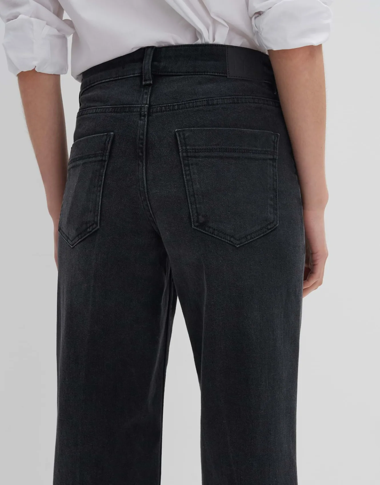 wide_leg_jeans_cellma_iconic_schwarz_online_bestellen_4.webp OPUS Wide Leg Jeans Cellma Iconic Schwarz Online Bestellen^Damen Jeans