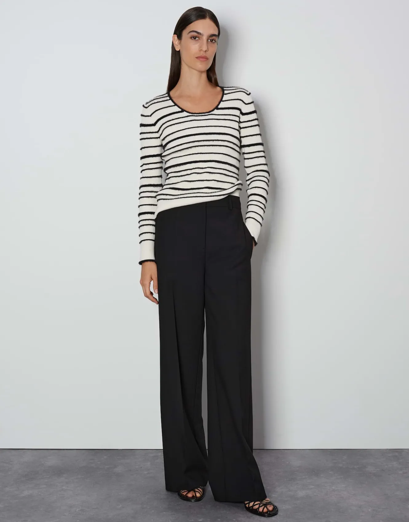 wide_leg_pants_catsby_detail_schwarz_online_bestellen_6.webp OPUS Wide Leg Pants Catsby Detail Schwarz Online Bestellen^Damen Hosen