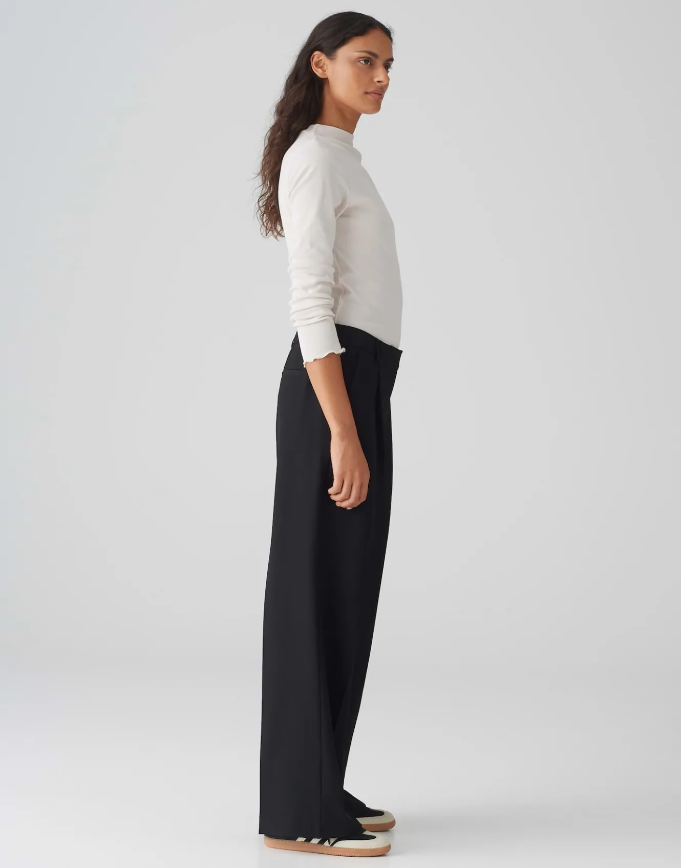 wide_leg_pants_mariena_schwarz_online_bestellen_3.webp OPUS Wide Leg Pants Mariena Schwarz Online Bestellen^Damen Hosen